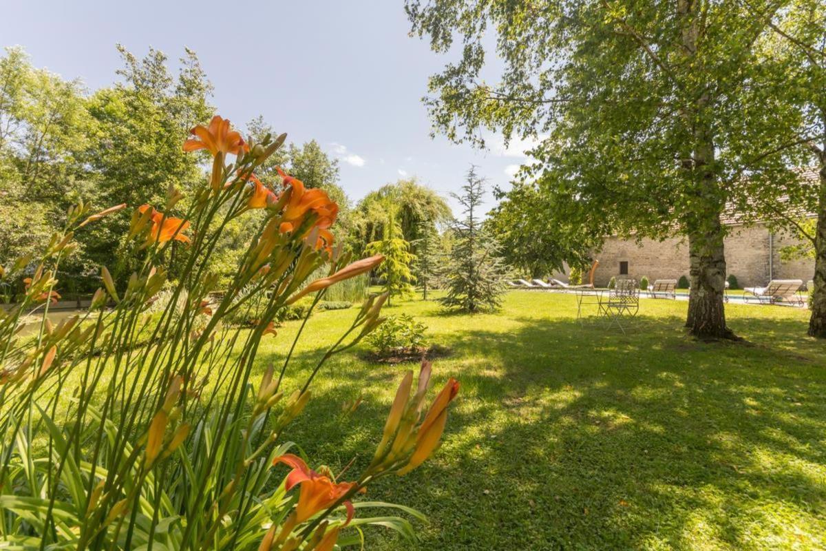 Les Trois Faisans Hotel Bligny-sur-Ouche Bagian luar foto